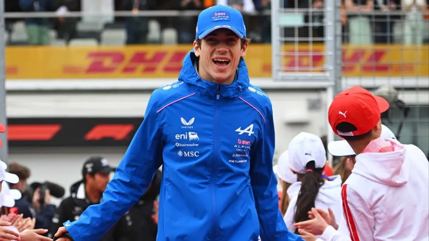 Franco feliz después de haber terminado sexto en la carrera